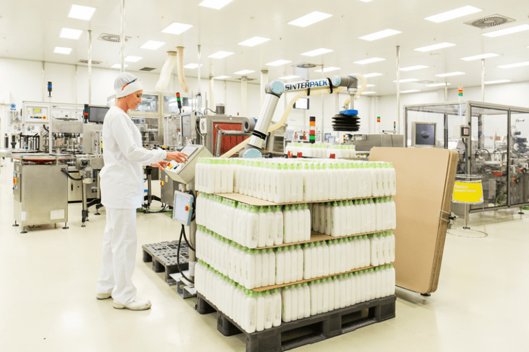 Nota de prensa Asepeyo Universal Robots